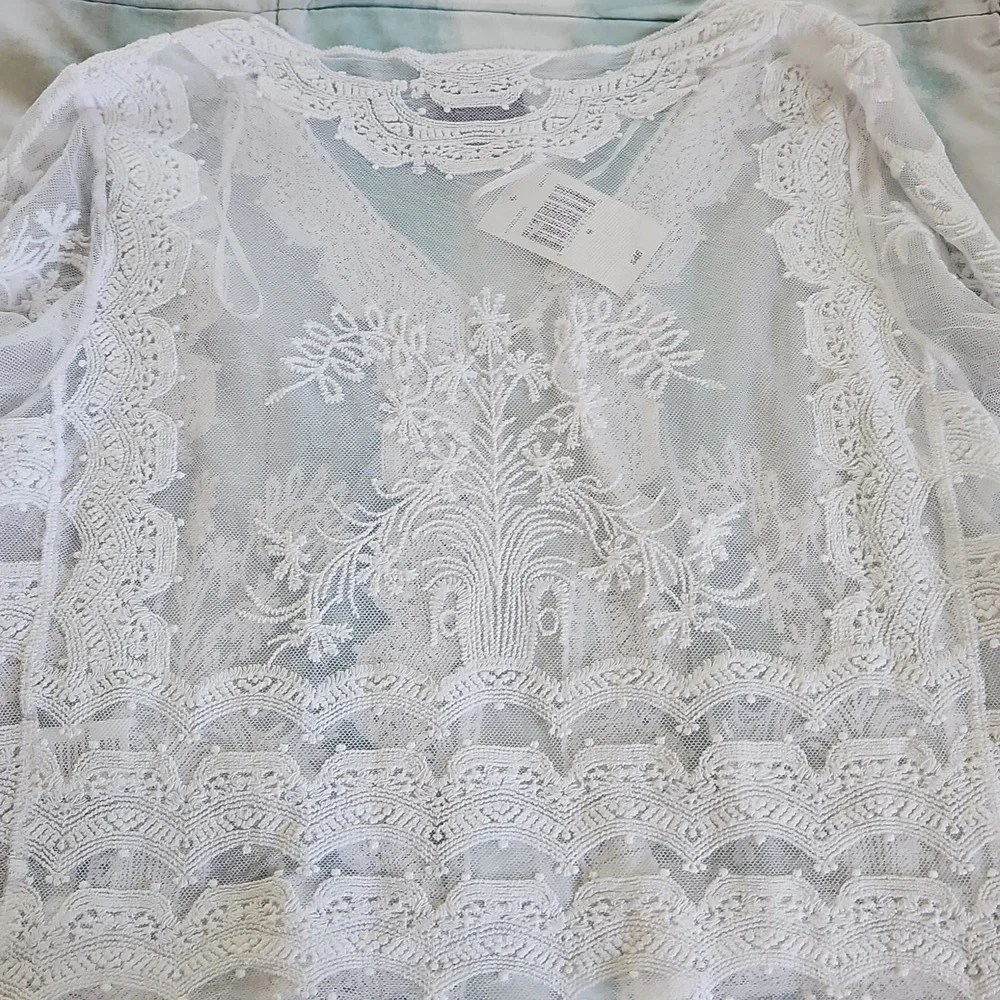 NWT Rabbit Rabbit Rabbit Design Sheer Lace Shrug Top Size M - Picture 10 of 13